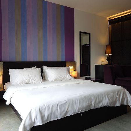 Men S Resort And Spa - Caters To Gay Men Siem Reap Bagian luar foto