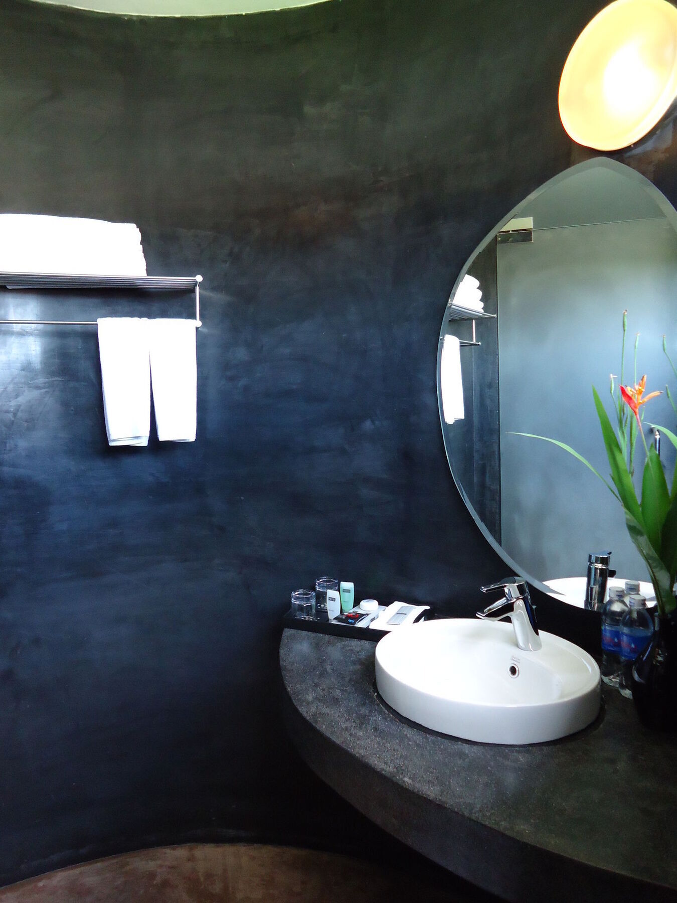 Men S Resort And Spa - Caters To Gay Men Siem Reap Bagian luar foto