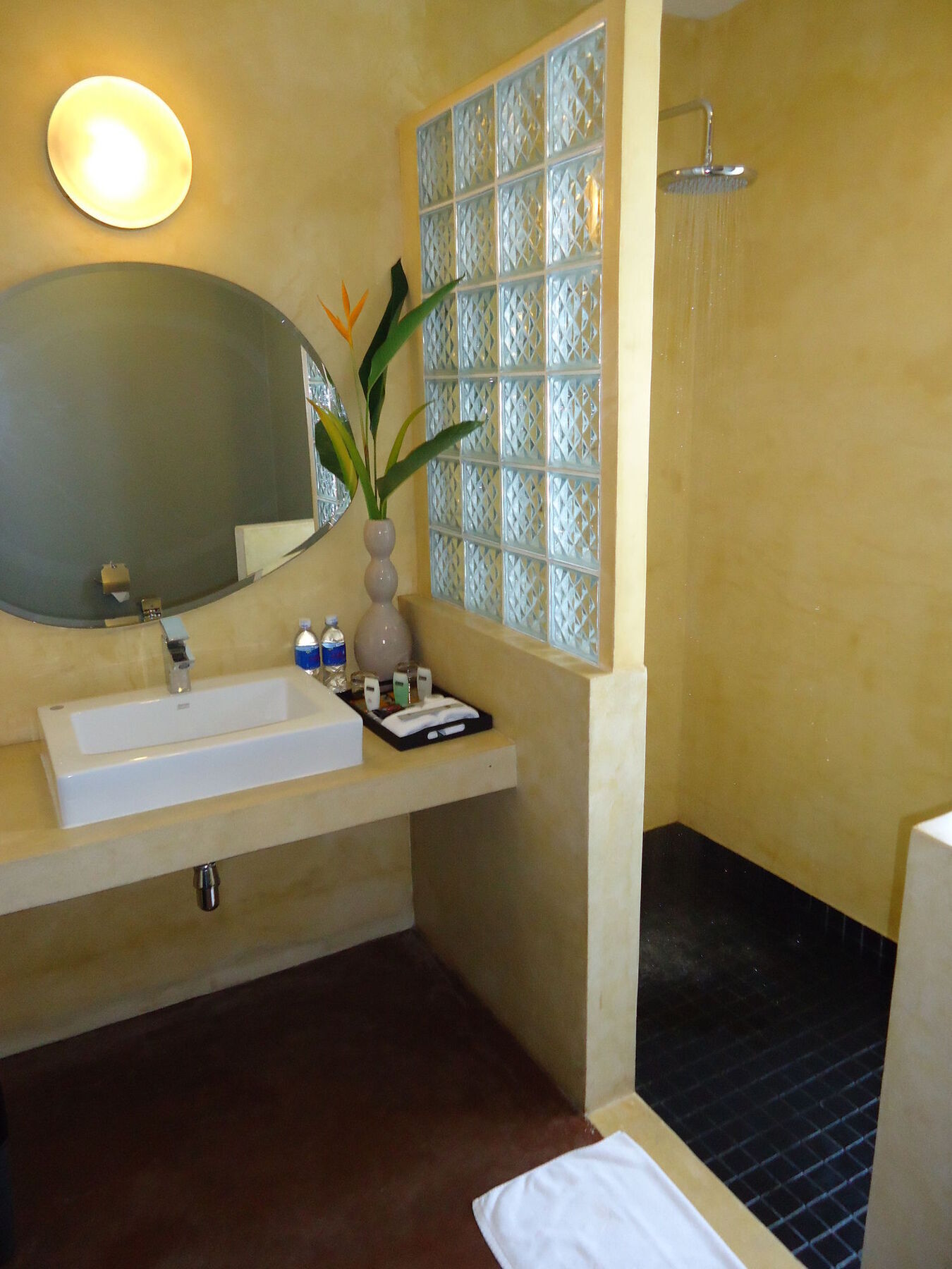 Men S Resort And Spa - Caters To Gay Men Siem Reap Bagian luar foto